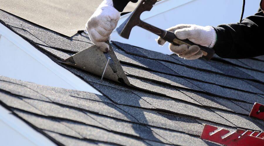 Professional gutter cleaning in Groton, CT